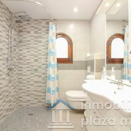 Con Piscina Privada Maryvilla 4508 Вилла